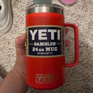 ⛑️YETI Rambler 24 oz Red Mug⛑️